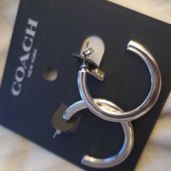 Coach Earings - Picture 2 of 3
